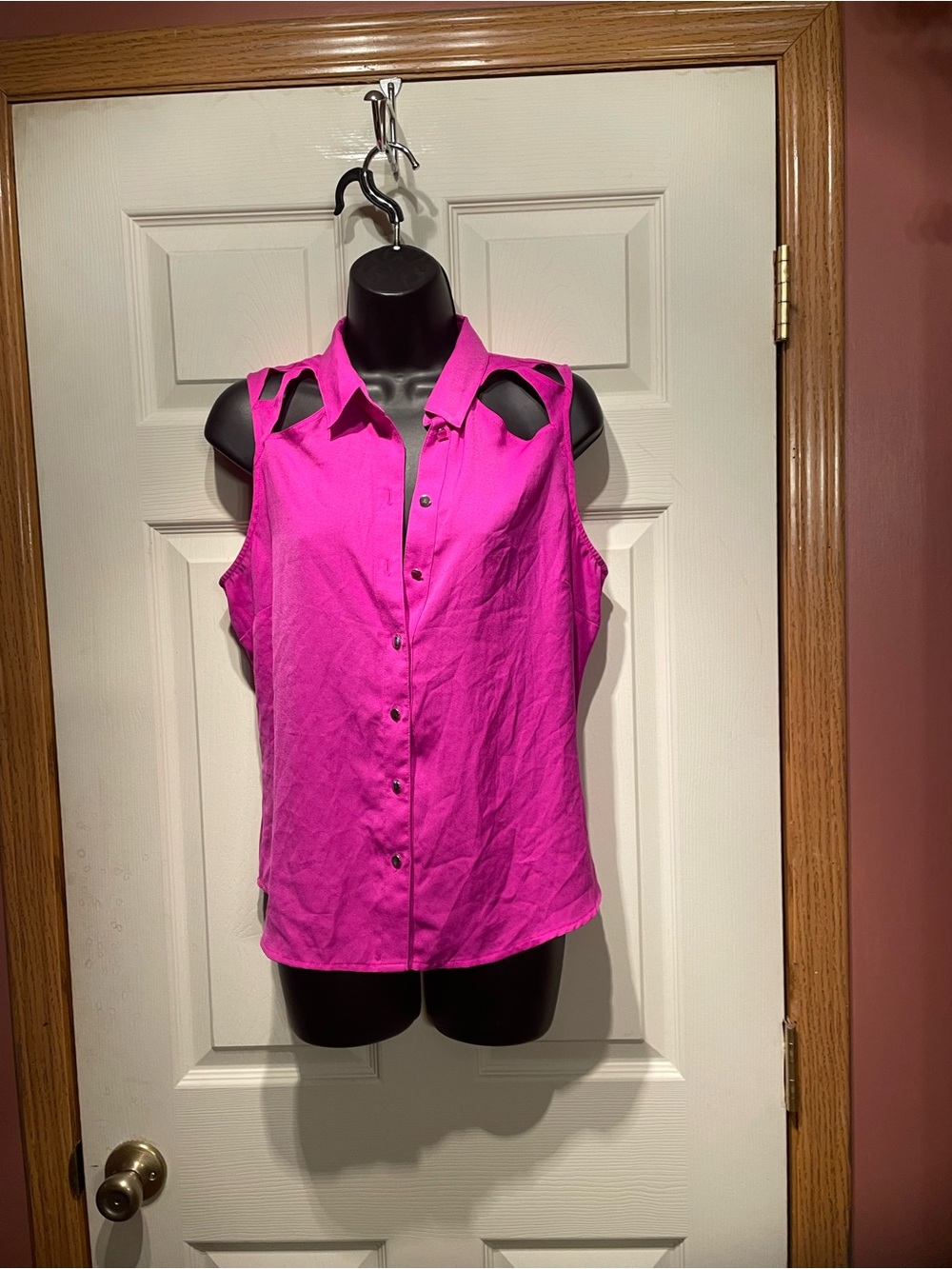 Worthington Hot Pink Sleeveless Button-Up with Shoulder Cutouts